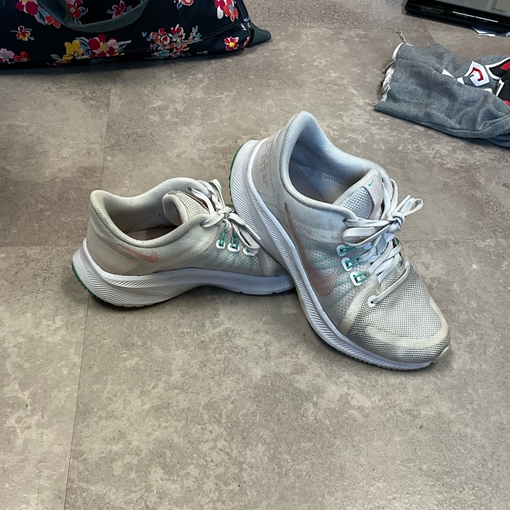 Nike size 6 sneakers
